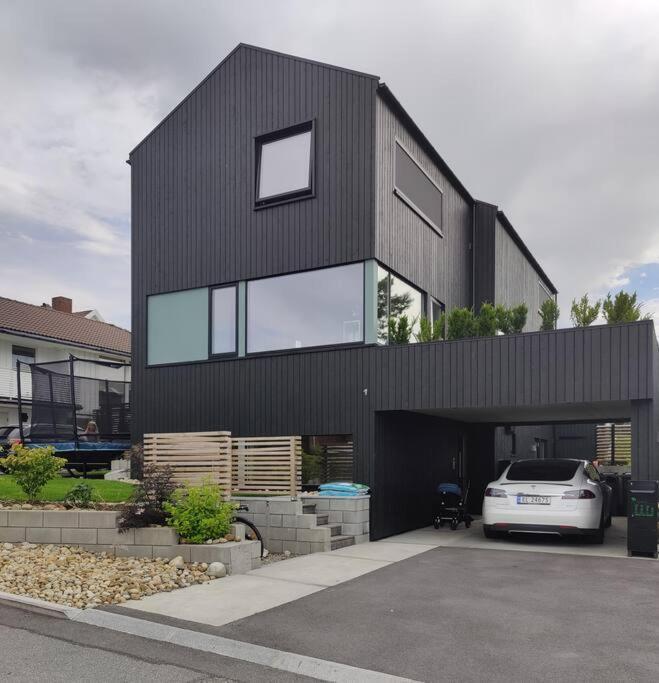 Modern And Comfortable Apartment In Attractive Neighborhood Stavanger Exterior photo